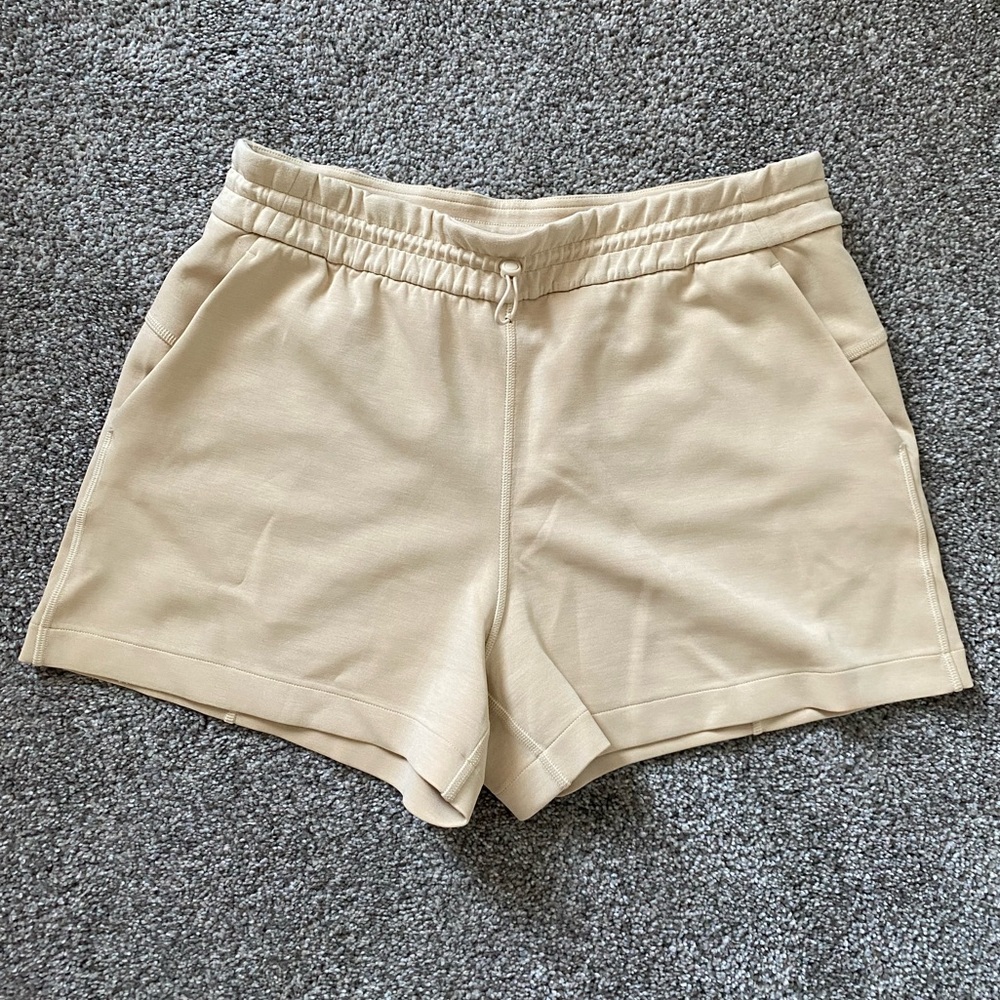 SOFTSTREME HIGH-RISE SHORT 4"